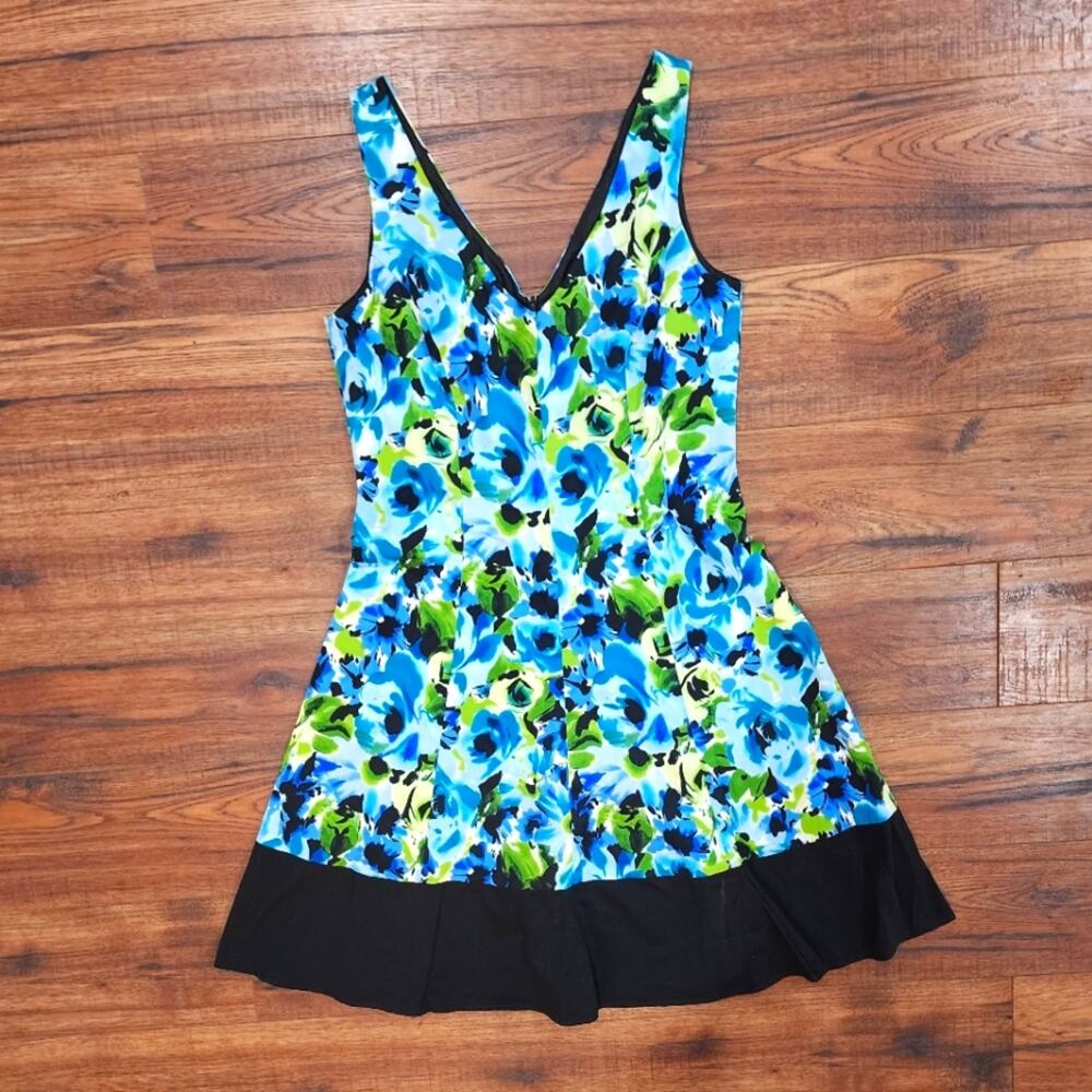 AGB Dress Women's Floral Sleeveless V-Neck Knee Length A-Line Dress Size 10